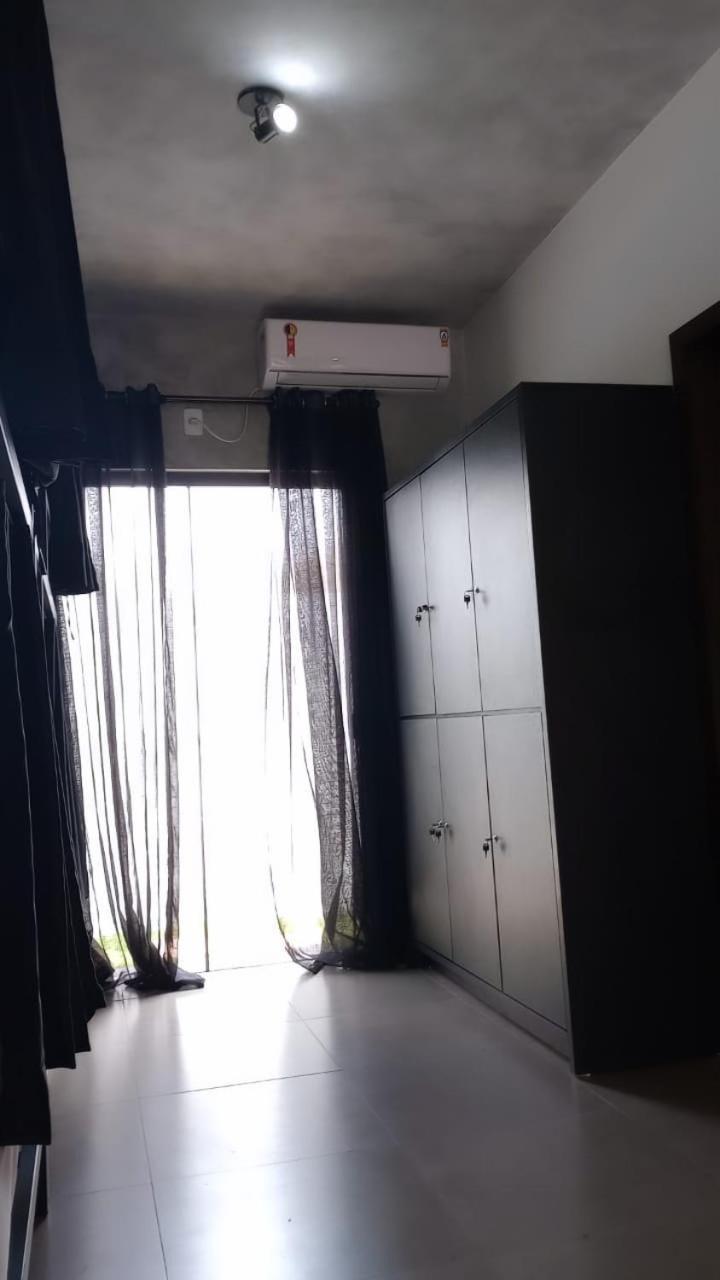 The Guest House Hostel Balneario Gaivota Екстер'єр фото
